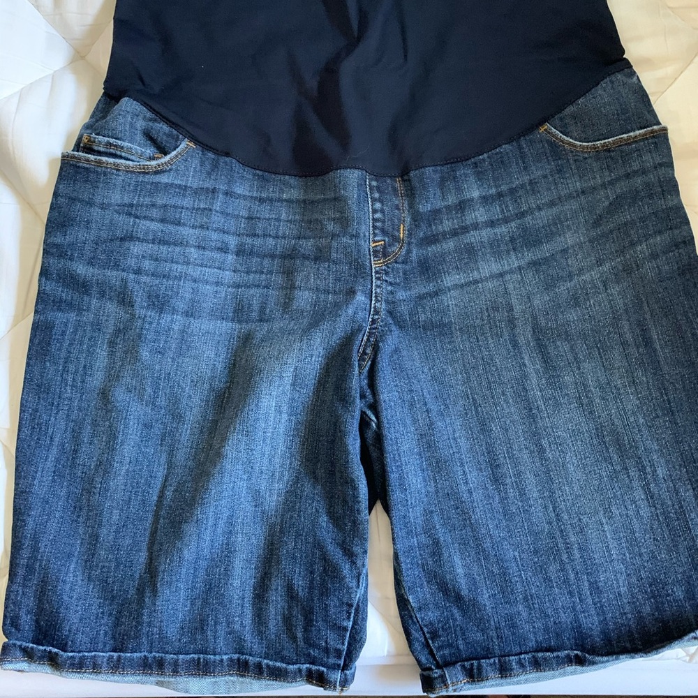 Maternity shorts